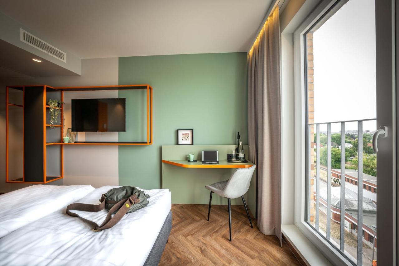 Loginn Hotel Berlin Airport Eksteriør billede